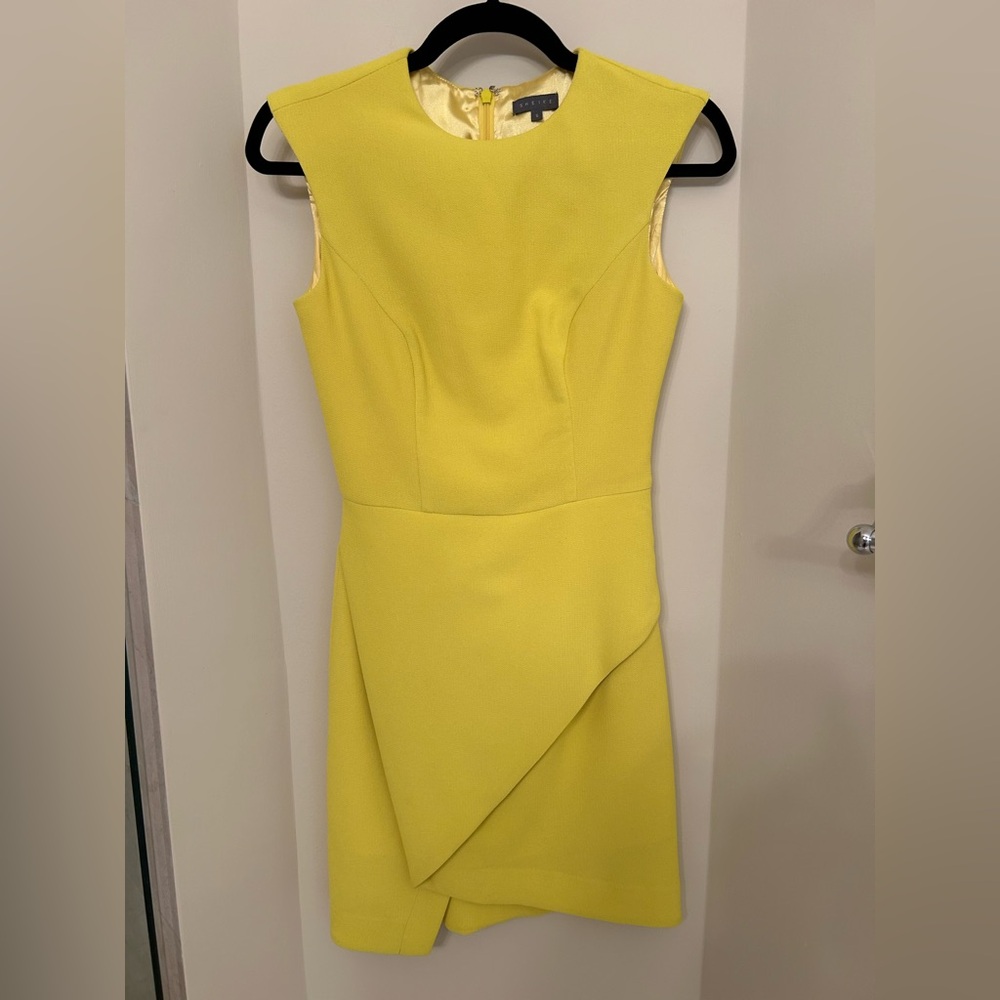 Sheike Yellow Sleeveless Sheath Dress
